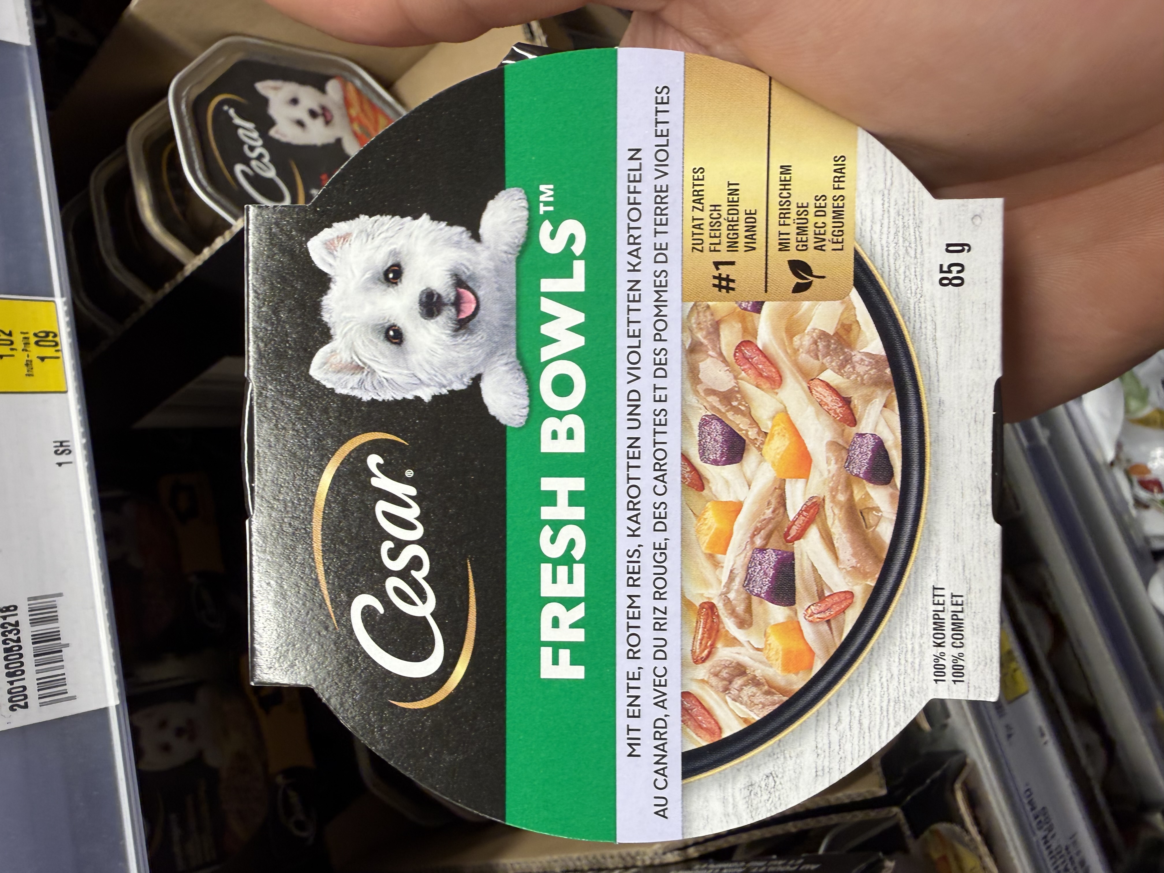 Cesar Fresh Bowls mit Ente, Rotem Reis, Karotten und Violetten Kartoffeln